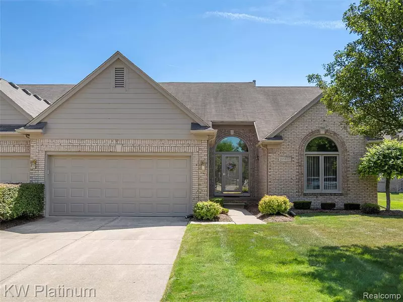 20410 Hillsboro Drive, Macomb Twp, MI 48044