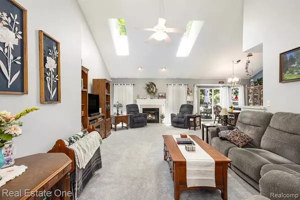Sterling Heights, MI 48314,4097 Honeysuckle Drive