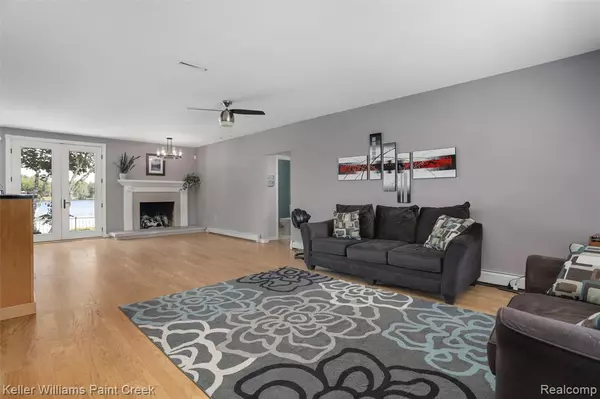 Waterford Twp, MI 48329,5842 Pleasant Drive