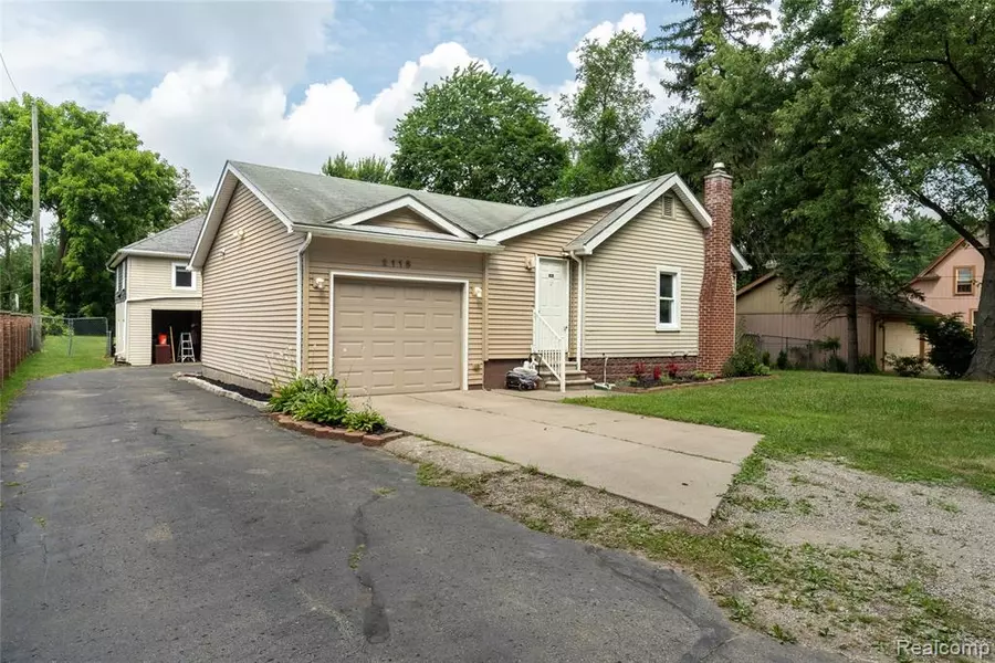 2115 Snellbrook Road, Auburn Hills, MI 48326