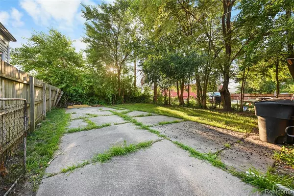 Detroit, MI 48228,9227 Prest Street