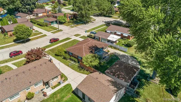 Livonia, MI 48150,35211 Hathaway Street