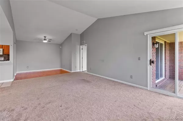 Clinton Twp, MI 48038,43165 Woodbridge Drive