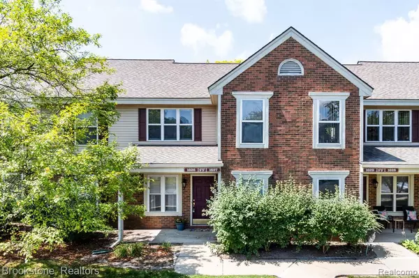 1626 Emerson Circle, Rochester Hills, MI 48307