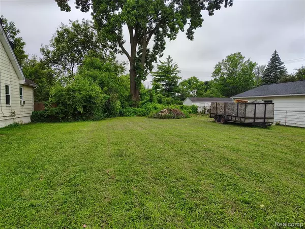 Pontiac, MI 48340,821 Robinwood Street