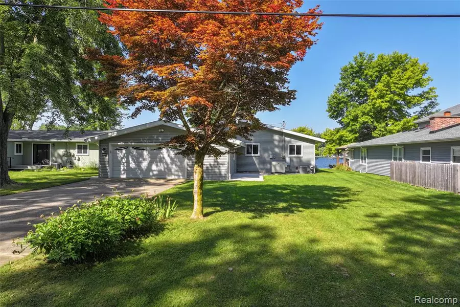 3558 Windwheel Point Drive, Pinckney Vlg, MI 48169