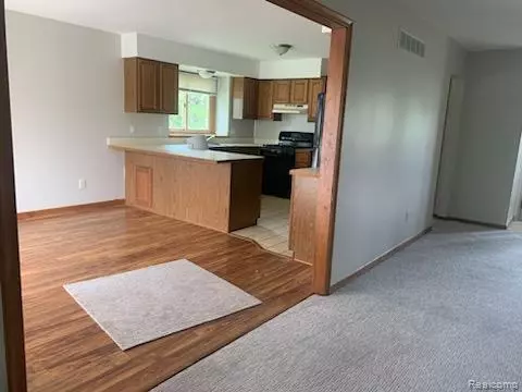 White Lake Twp, MI 48386,90 GRANADA Drive