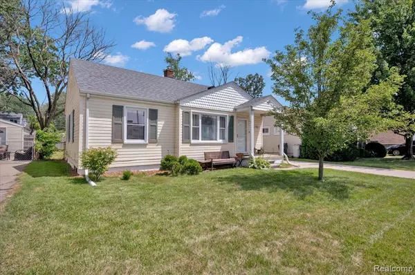 3560 Greenfield Road, Berkley, MI 48072