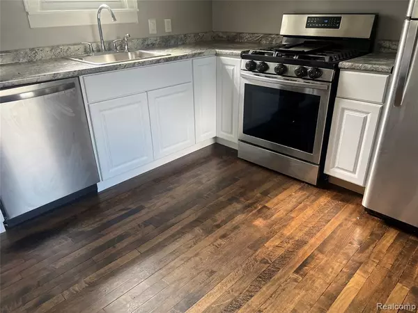 Garden City, MI 48135,32270 Bridge Street