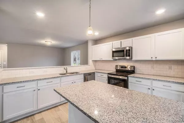 Fenton Twp, MI 48451,12521 Sharp Road
