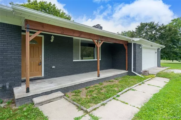 Howell, MI 48855,4566 Clyde Road