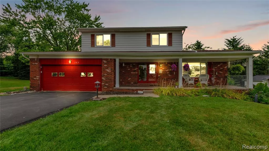 165 Lisa Court, White Lake Twp, MI 48386