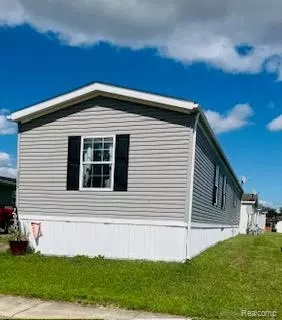 29977 Applewood, Flat Rock, MI 48134