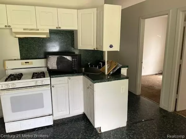 Burton, MI 48529,1329 E Decamp Street