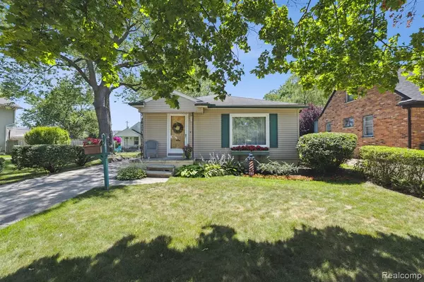543 Broadacre Avenue, Clawson, MI 48017