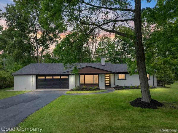 Farmington Hills, MI 48331,28590 Green Willow Street