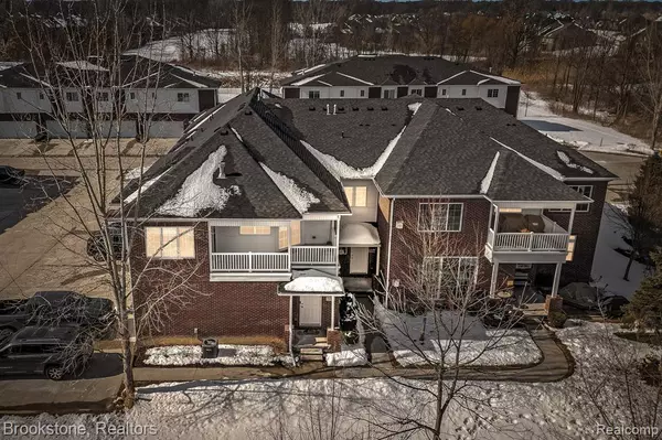 7008 BOULDER POINTE, Washington Twp, MI 48094