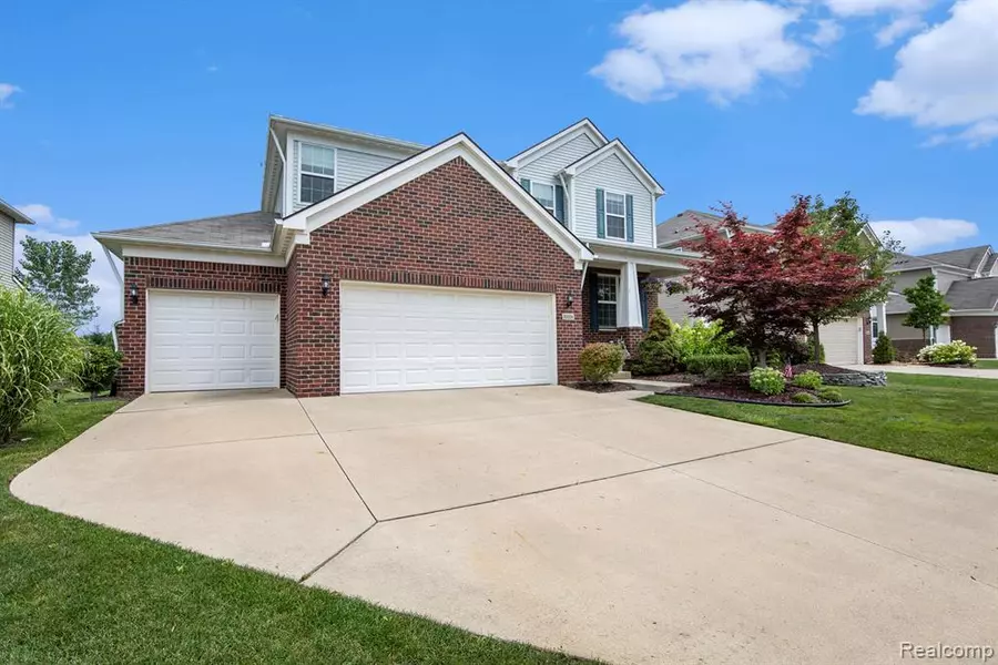 30056 Macintosh Lane, Lyon Twp, MI 48165