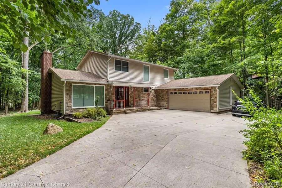 1511 Gracedale Drive, Rochester Hills, MI 48309