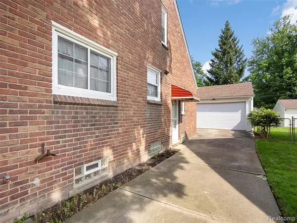 Dearborn, MI 48128,23812 Buckingham Street