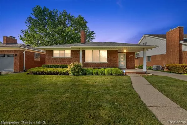 20030 Edmunton Street, St. Clair Shores, MI 48080