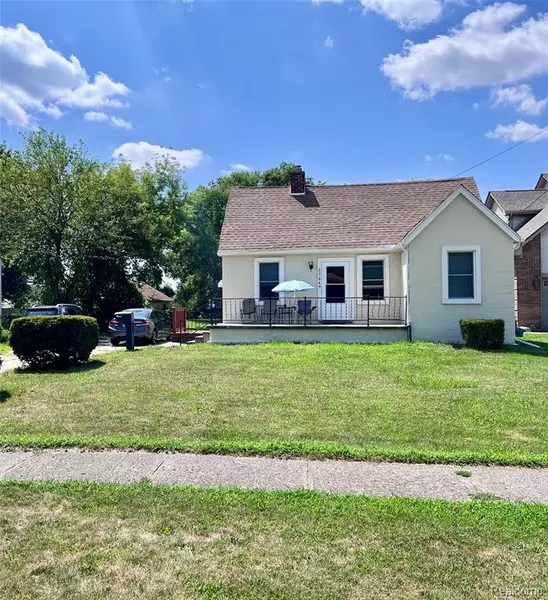 27649 Milton Avenue, Warren, MI 48092
