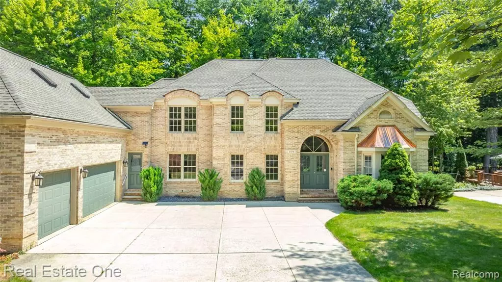 3876 Elder Road S, West Bloomfield Twp, MI 48324