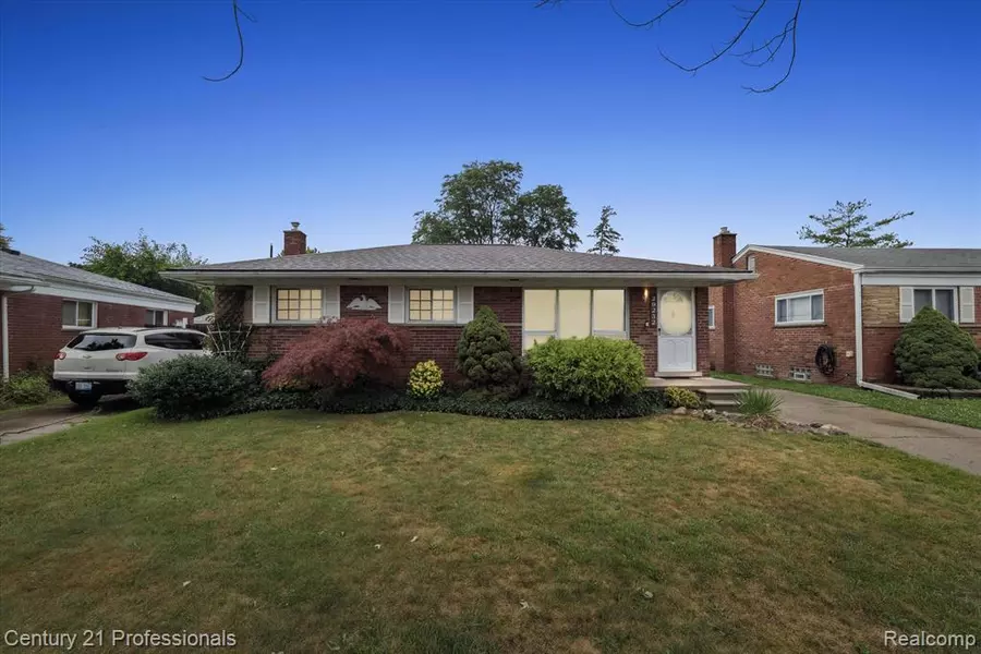 29232 Badelt Street, Westland, MI 48185