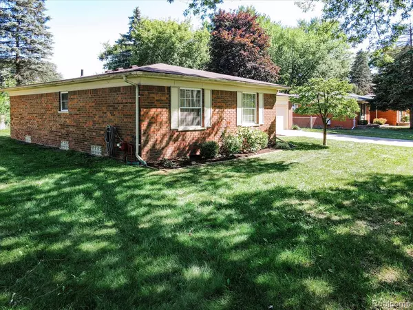 Warren, MI 48093,11366 Chicago Road