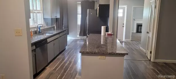 West Bloomfield Twp, MI 48322,4995 Broomfield Lane