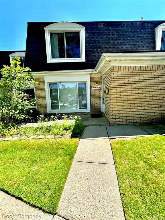 Warren, MI 48093,29612 City Center Drive 4