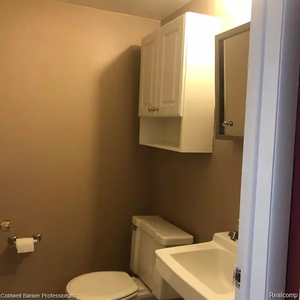 Warren, MI 48093,30143 Lorraine Avenue Unit 4