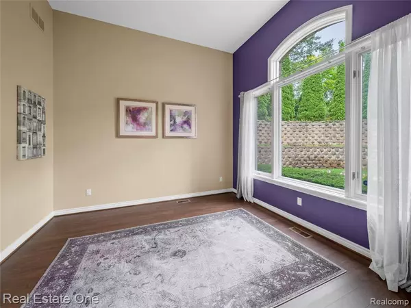 Brighton Twp, MI 48114,5471 Parkside Drive
