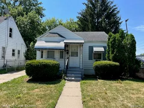 18532 Elkhart Street, Harper Woods, MI 48225