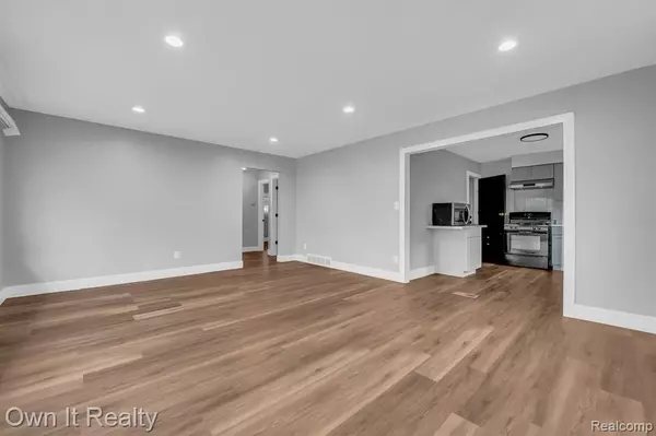 Madison Heights, MI 48071,29585 Milton Avenue