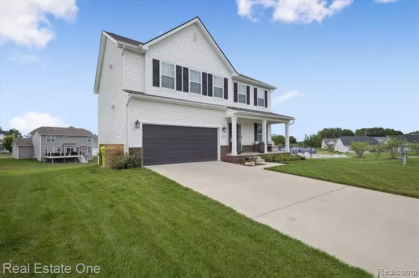 White Lake Twp, MI 48386,122 Saddleback Court