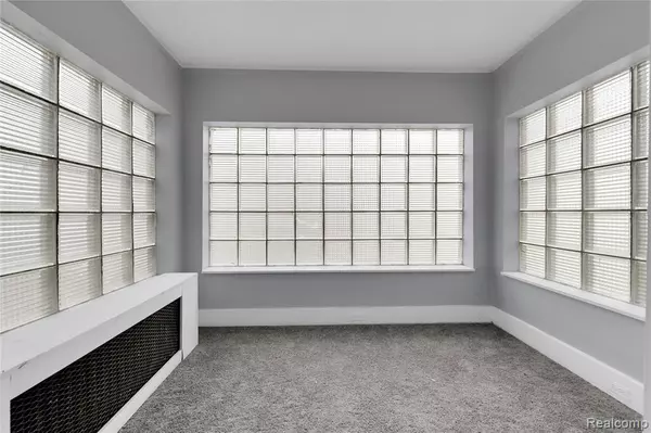 Highland Park, MI 48203,78 W Arizona Street