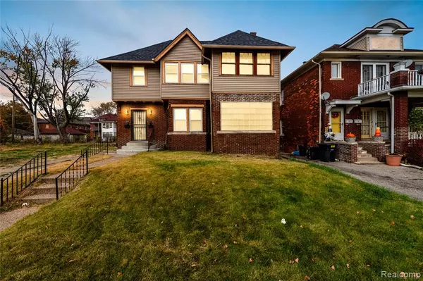78 W Arizona Street, Highland Park, MI 48203