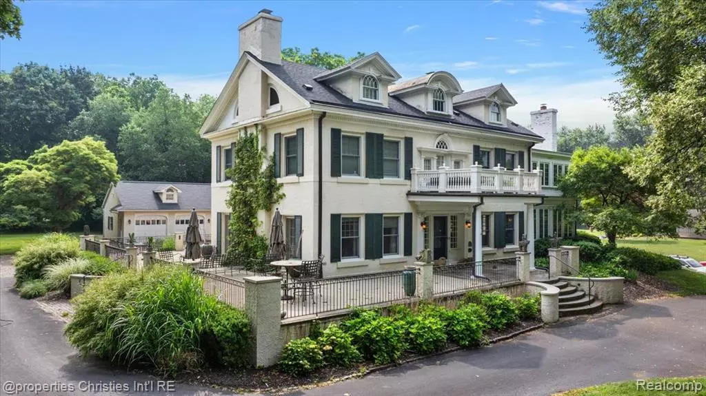 777 Kensington Lane, Bloomfield Hills, MI 48304
