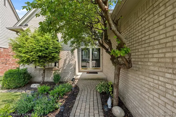 Macomb Twp, MI 48042,52542 Westcreek Drive
