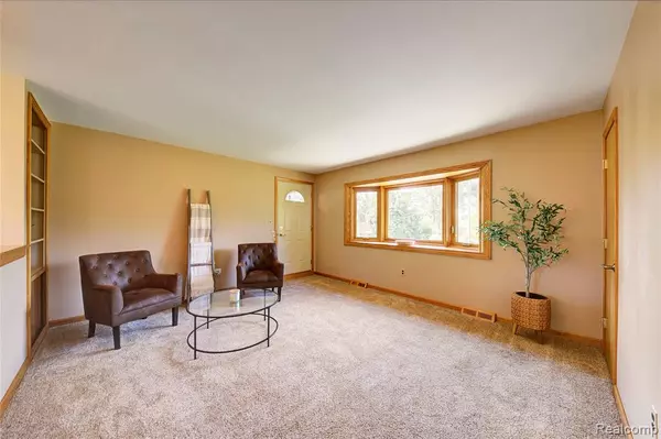 Wixom, MI 48393,2967 Maganser Drive