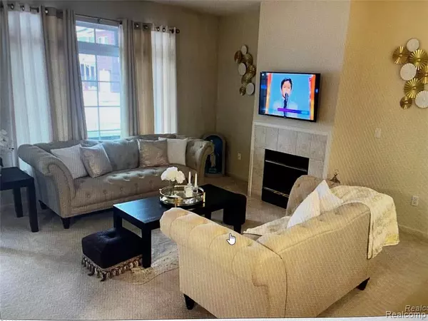 Sterling Heights, MI 48314,5301 Twin Oaks Drive