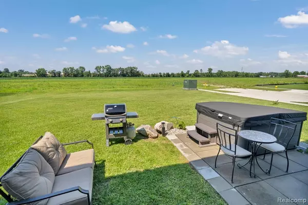 Macomb Twp, MI 48042,52361 Wellington Valley Drive
