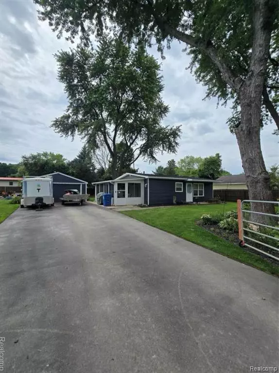 Springfield Twp, MI 48346,9301 Big Lake Road