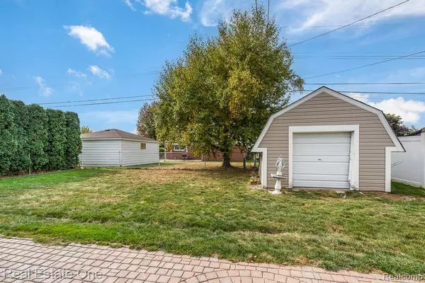 Sterling Heights, MI 48312,33487 Mina Drive