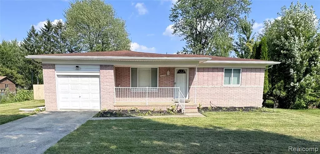 37390 Saint Joseph Drive, Sterling Heights, MI 48310