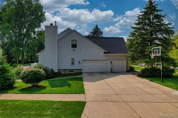 Farmington Hills, MI 48334,29301 Morningview