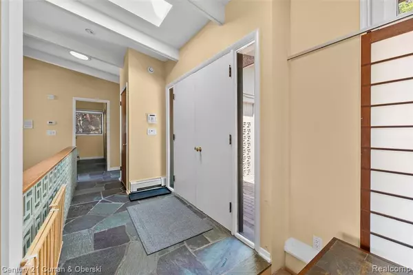 Walled Lake, MI 48390,1439 Shankin Drive