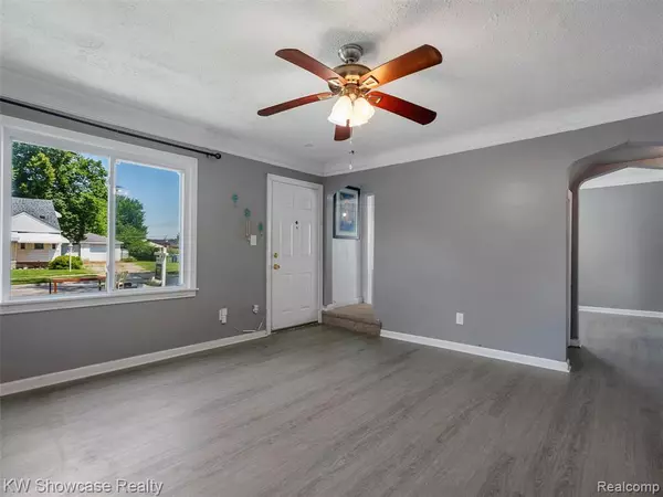 Dearborn Heights, MI 48125,25861 Powers Avenue
