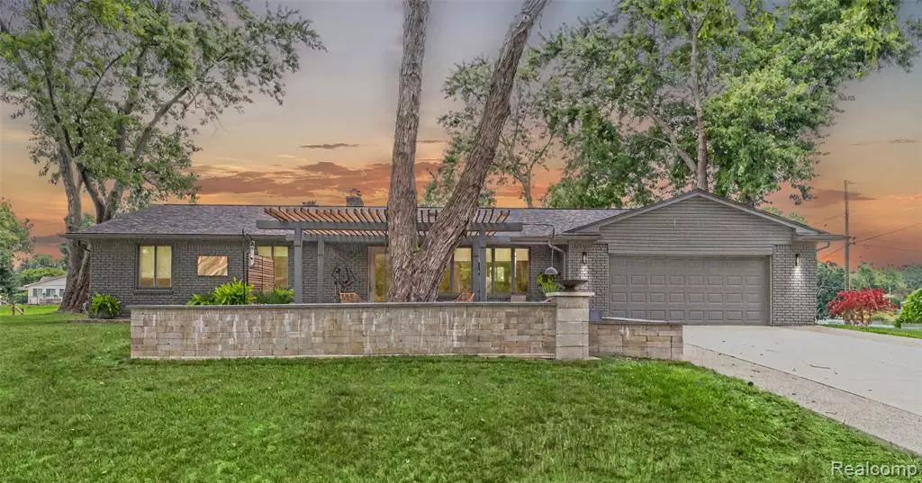 5780 Southward Avenue, Waterford Twp, MI 48329